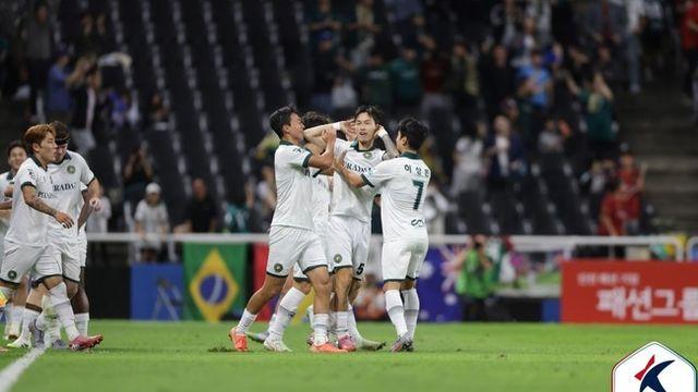 [K리그2 현장리뷰] ‘박동진 멀티골’ 김포, 인천 원정서 2-1 승리...2연승 성공