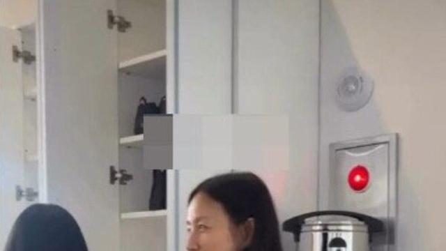 이효리, 요가원서 '몰래 찍는' 셀카 허용…수강생들에 '훈훈'한 역대급 팬서비스