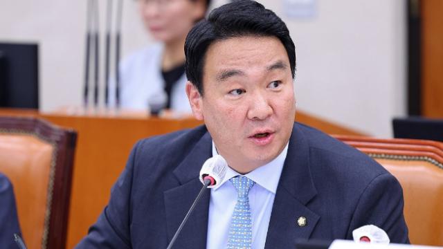 정희용 