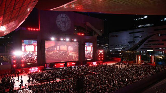 [30th BIFF] 반환점 돈 부국제, 스타 마케팅 효과 ‘쏠쏠’ [중간결산①]