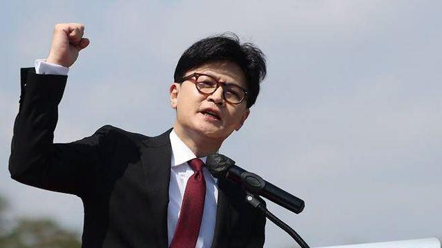 與 ‘배임죄 폐지’에…한동훈 “이 대통령 유죄 확실하니 없애려는 것”