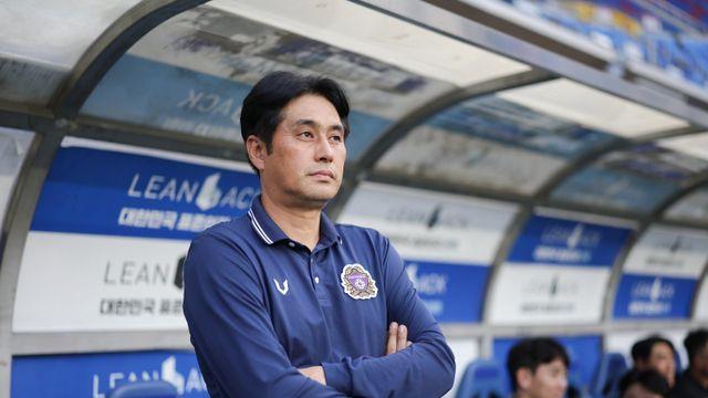 [SD 울산 인터뷰] 울산 원정에서 ‘승점 1’에도 “아쉽다”는 안양 유병훈 감독, “선수들 칭찬하고 싶다”