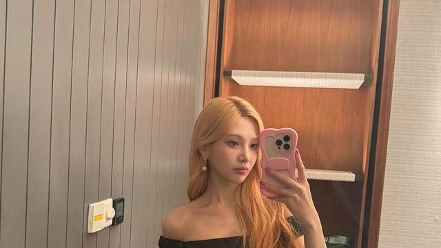 레드벨벳 조이, '과즙상'의 우아한 반전, 가을밤 녹이는 고혹적 자태