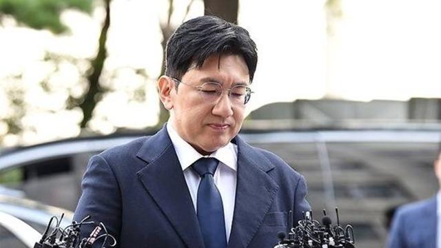 '1900억 부당이득 혐의' 방시혁 두번째 경찰 출석 