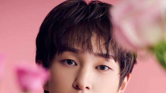 온유, 일본 홀린 ‘꽃’ 비주얼…日 새 앨범 ‘SAKU’