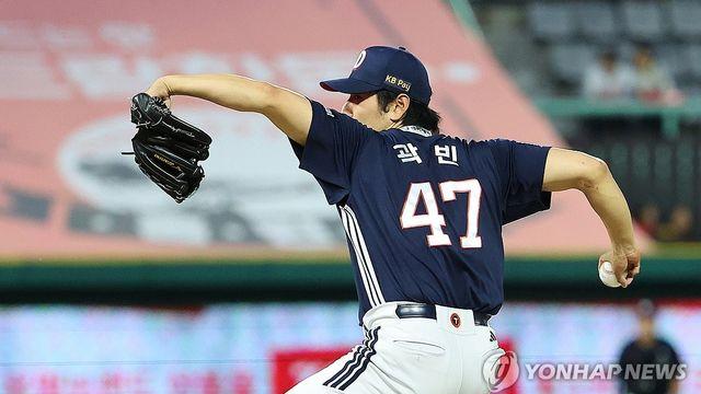 곽빈, 5이닝 11K 무실점 쾌투…14안타 폭발한 두산, SSG 대파