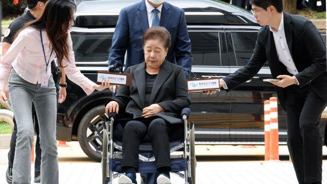 '정교유착' 한학자 통일교 총재 휠체어 출석…구속심사 돌입