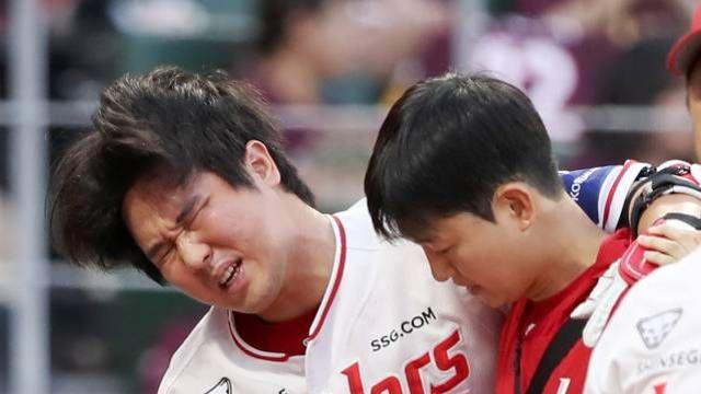 '검진, 검진, 또 검진' SSG 최정, 최악의 상황은 피했다…