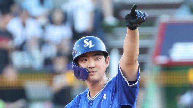 삼성 구자욱, 무릎 인대 염증 진단…'상황 더 지켜볼 예정'