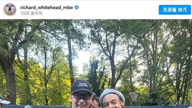 팝스타 해리 스타일스, 베를린 마라톤 출전해 '서브쓰리' 달성