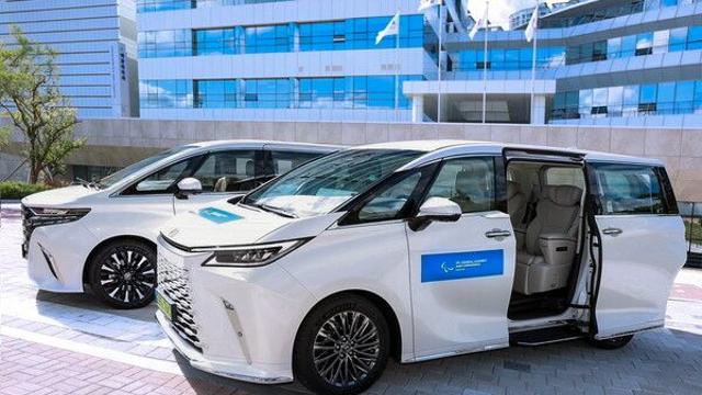 ‘2025 서울 IPC 정기총회’, 렉서스와 토요타가 공식 의전차
