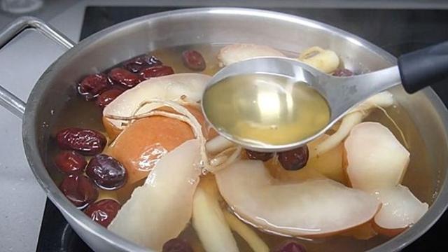 목 따끔거리는데 약이 없을 때, 쉽게 끓여 먹을 수 있는 '건강물'