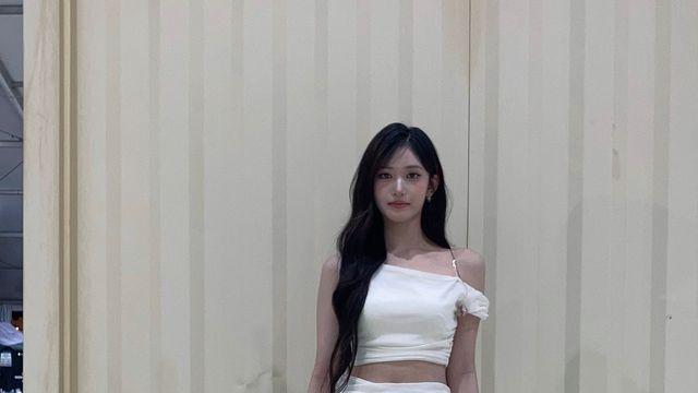 아이브 이서, 화이트 셋업으로 드러낸 고혹적 매력