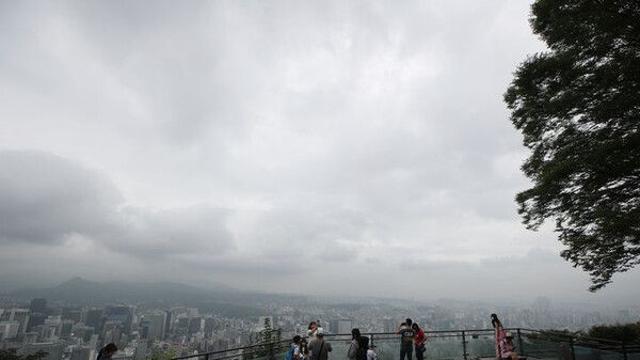 전국 흐리고 일교차 커…오전 제주도에 비[내일날씨]