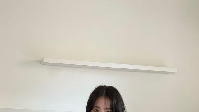 ‘귀여움의 대명사’ 박보영, 카페 데이트도 책 읽는 순간도 빛내줄 따뜻한 톤온톤 가을 스타일링