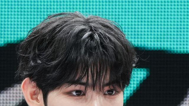 [포토] 킥플립 민제, 강렬한 눈빛에 반한다