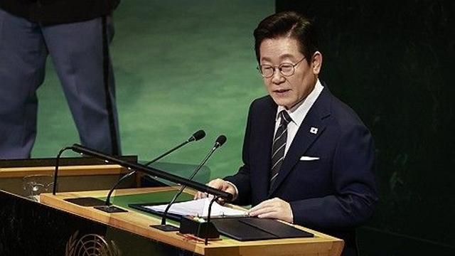 국제사회 복귀선언 李대통령…END론 들고 한반도 대결 종식 의지