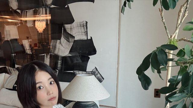 '공주병' 소리 듣는 레이스 블라우스, '분위기 여신'되는 스타일링