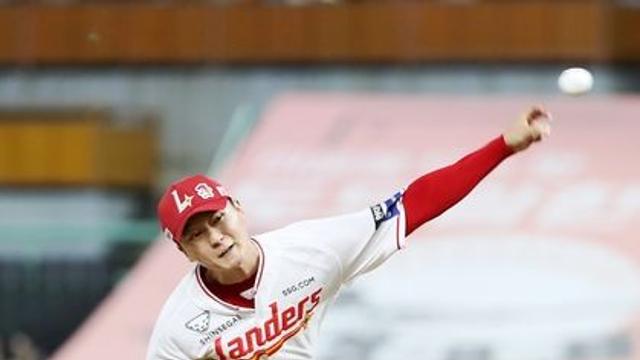 '김건우 5⅓이닝 12K 무실점' SSG, KIA 5-0으로 꺾고 3위 굳히기(종합)