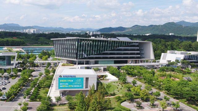 완주군, 외국인 40명에게 비자 승급비 30만원씩 지원