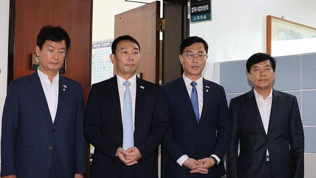 '조희대 청문회' 압박 나선 與 강경파…지도부 