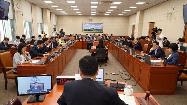'탄소중립녹색성장위→기후위기대응위' 명칭 변경法 기후특위 통과