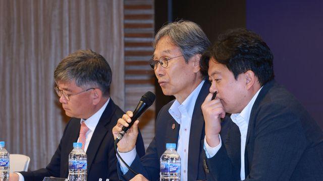 “외국인 확대 OK, 출전 제한은 고민”…K리그1 팀 수 증가도 ‘긍정’, 축구인들의 생각은? [IS 현장]