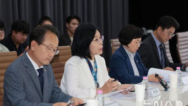 과방위, 오늘 해킹사태 청문회…통신3사·MBK파트너스 관계자 등 증인