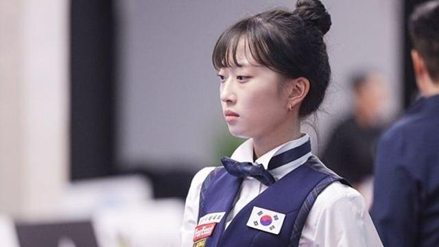 ‘세계대회 첫 출전’ 최봄이 ‘디펜딩 챔피언’ 쇠렌센 꺾고 16강 본선 진출[세계女3쿠션선수권]