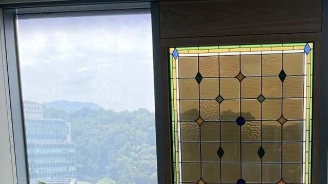 한전, 세계 최초 100W급 유리창호 태양전지 개발·도입