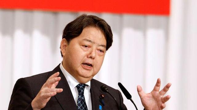 日 정부 대변인 “납치문제·北 핵미사일 대응 한미일 협력 불가결”