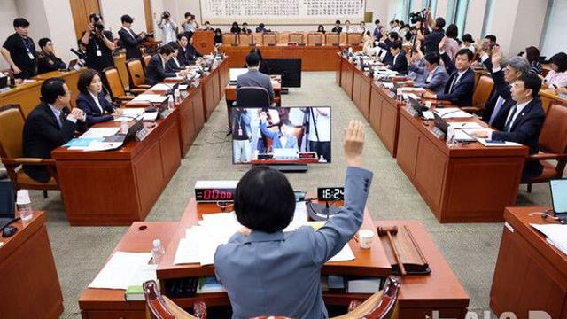 與, 필버 예고 국힘에 