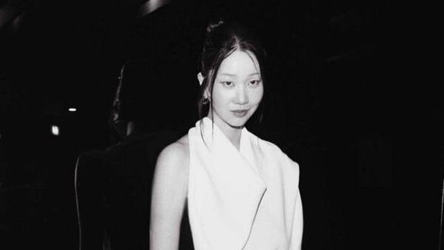 장윤주 역시 모델이네…완벽 비율로 시선 강탈