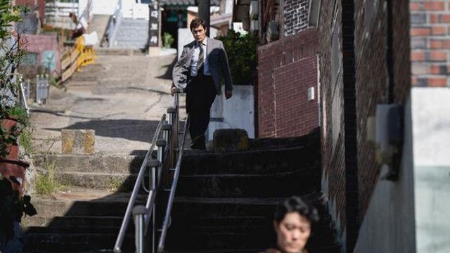 첫날 33만명 1위 '어쩔수가없다'…주말도 어쩔수가없다