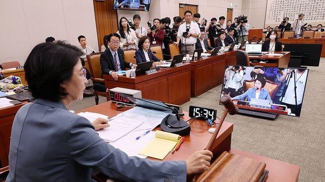 정부조직법 개정안 與주도 법사위 통과…25일 본회의 상정될 듯(종합)