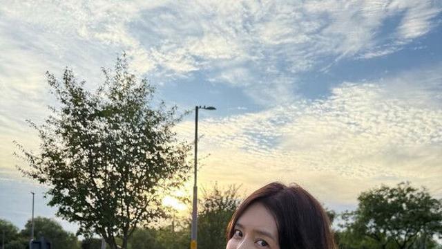 채정안 한강 나들이 일상…셔츠핏 완벽 소화