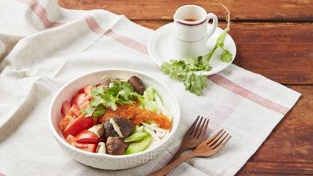 [1인가구를 위한 건강밥상] 영양만점·찰떡궁합 ‘표고버섯토마토샐러드’