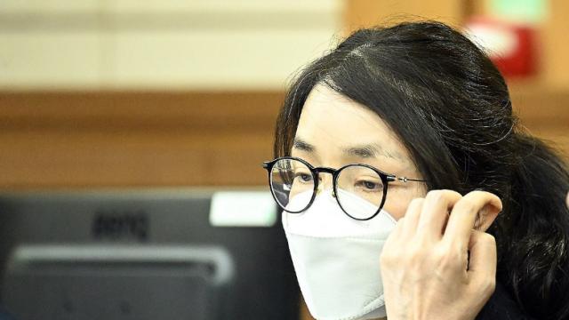 '어제 재판' 김건희, 오늘은 특검으로…'尹공모' 뇌물 피의자