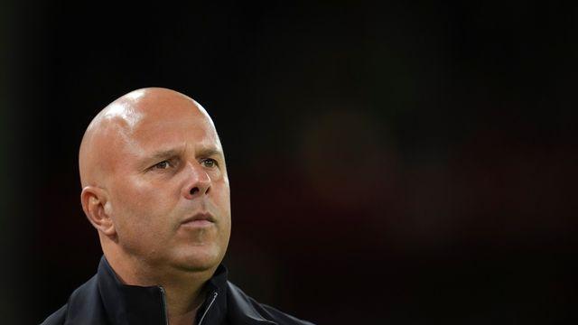 에키티케 '탈의 퇴장'에 EPL 리버풀 감독 