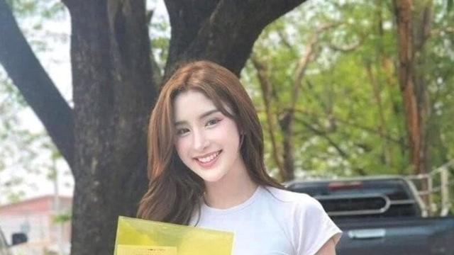 태국 누나들의 인증샷