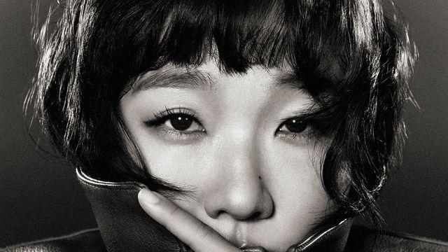 백상·청룡 수상 이수지, 바자 10월호에서 드러낸 또 다른 매력은?