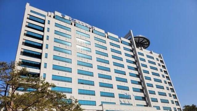 200억대 ‘짝퉁 명품’ 밀수입…중국인 총책 구속 기소