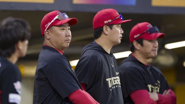 KIA, KBO ‘최초 불명예’ 썼다…통합우승 직후 PS 탈락, 무너진 디펜딩 챔피언의 위상