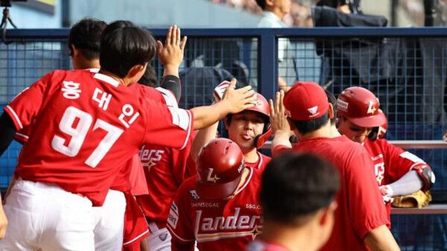 SSG 최정, 8일 만에 선발 라인업 복귀…이숭용 감독 