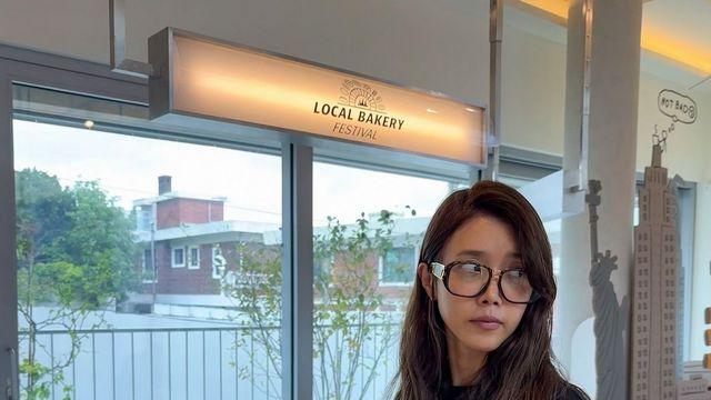 채정안, 송혜교, 화사가 쓴 안경 어디 거? 꾸꾸 패션의 완성은 안경 아이템!