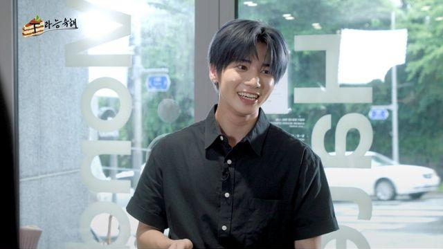 TXT 태현, 양말 회사 신입사원 됐다…예능감 폭발