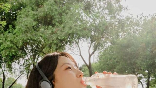 박은빈, 교복도 잘 어울리네…완벽 미모 과시