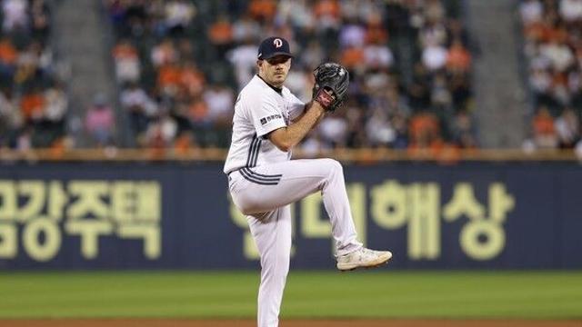 ‘로그 8이닝 환상투’ 두산, 투타 밸런스 속 ‘선두 경쟁’ 한화에 일격 안겼다