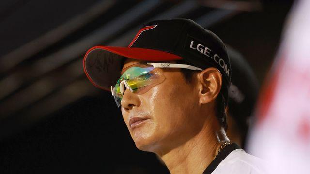'충격의 7연속 4사구' LG 불펜의 민낯...더 커지는 고민 [IS 포커스]