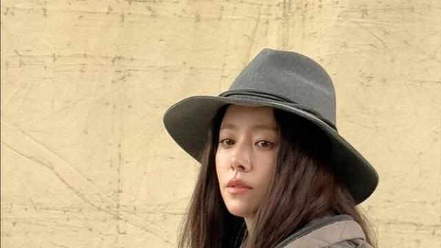 한지민, 반전매력에 시선 강탈…뚜렷 이목구비